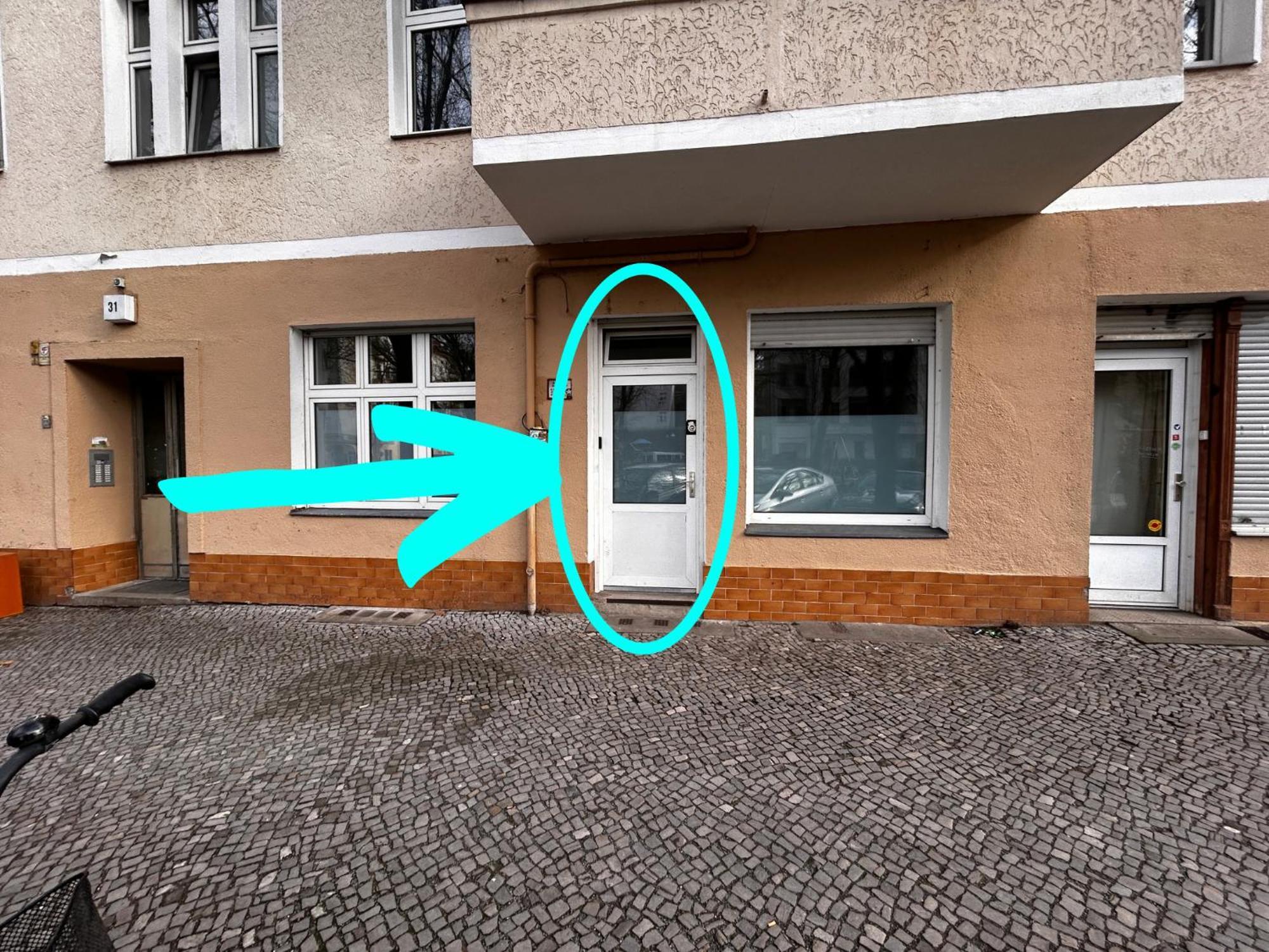 Massagesessel, King-Sized Bed, Billardtisch, 2 Couches Apartment Berlin Exterior photo
